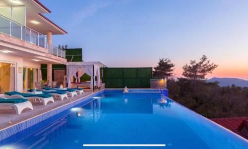 Villa Almira — 5