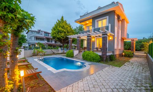 Villa Elora — 2