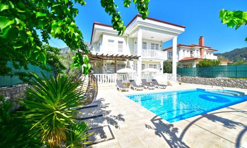 Villa Alya Üzümlü — 3