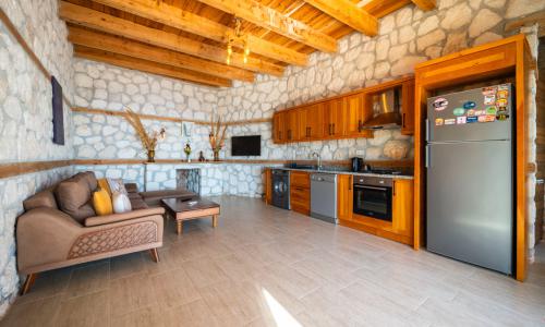 Villa Anahita — 24
