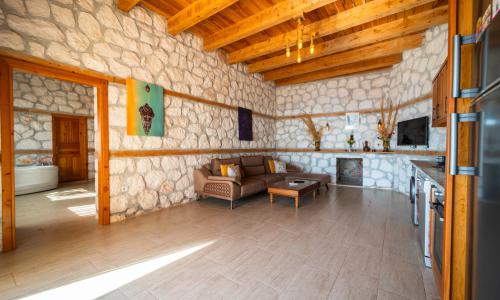 Villa Anahita — 23