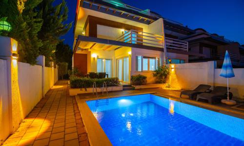 Villa Anka 8 — 10