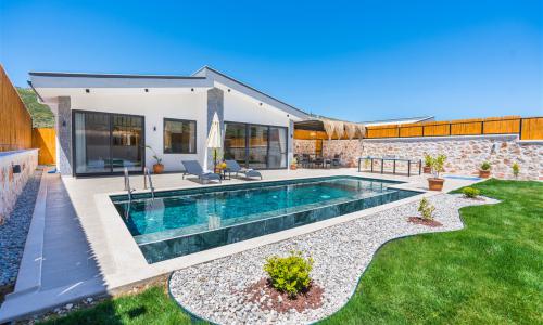 Villa Apollon — 12