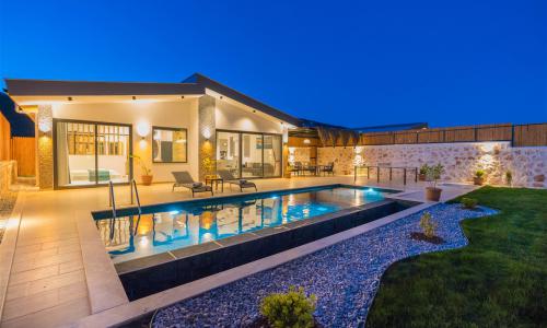 Villa Apollon — 2