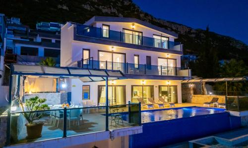 Villa April — 2