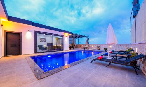 Villa Karya — 8
