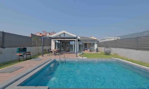 Villa Arel House — 8