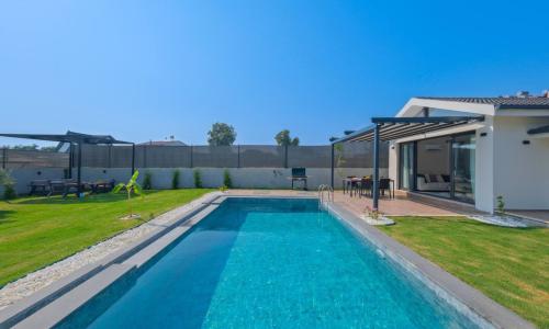 Villa Arel House — 9