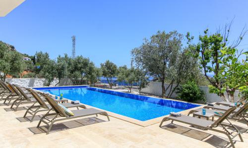 Villa Aristo — 6