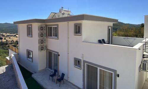 Villa Ata — 105