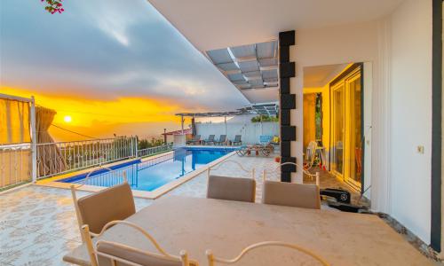 Villa Atlas — 2
