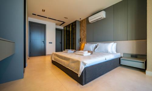 Villa Aura E — 52