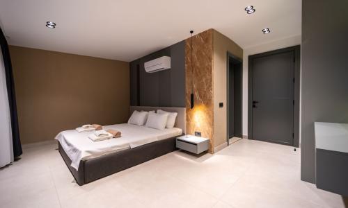 Villa Aura E — 77