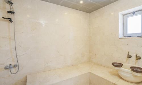 Villa Avon — 34