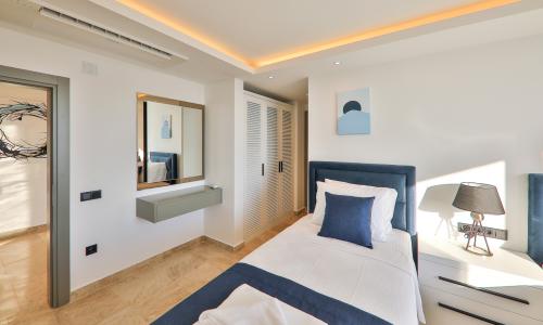 Villa Azure Duo — 23