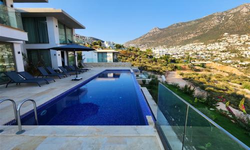 Villa Banu Exclusive — 70