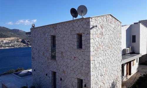 Villa Banu Exclusive — 169