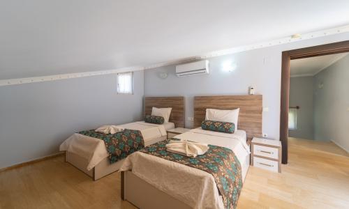 Villa Baynur — 40