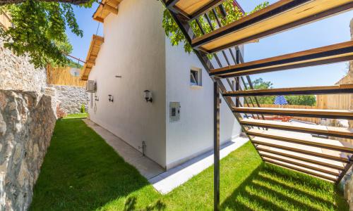 Villa Belis — 3