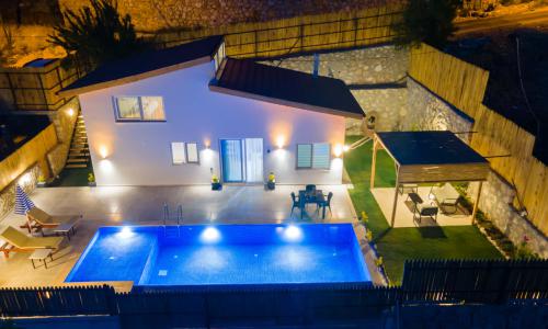Villa Belis — 12