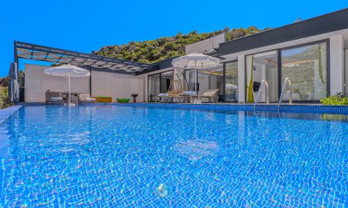 Villa Benk Palas — 1