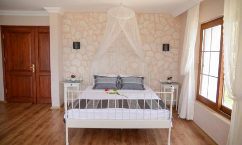Villa Berat — 24