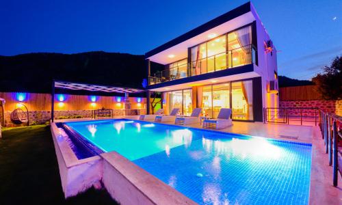 Villa Black Rose — 3