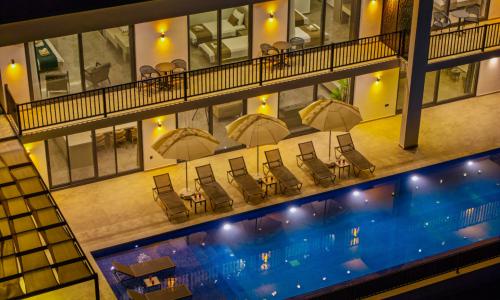 Villa Blue Night — 53