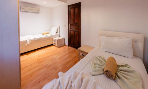Villa Caledonia — 40