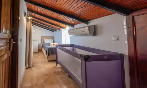Villa Caledonia — 49
