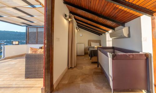 Villa Caledonia — 50