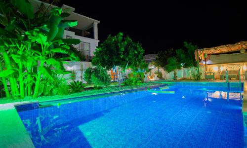 Villa Capital — 38
