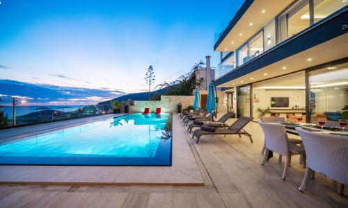 Villa Cratos — 3