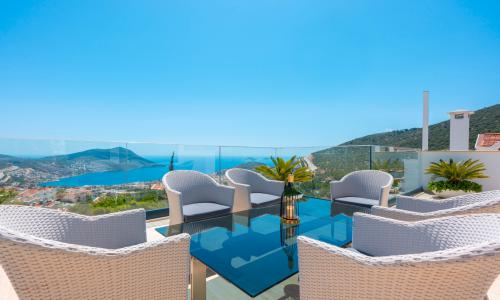 Villa Cratos — 36