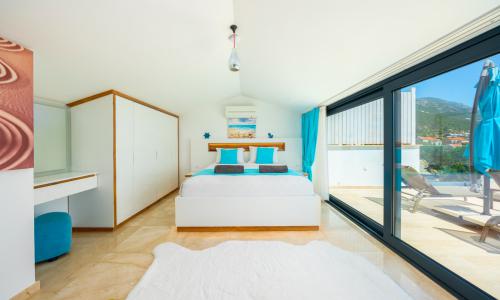 Villa Cratos — 65