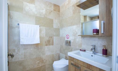 Villa Daphne — 62