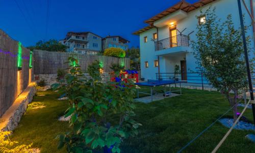 Villa Daphne — 3