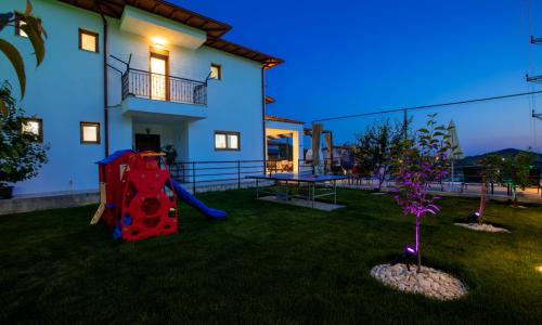 Villa Daphne — 4