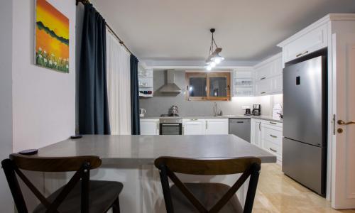 Villa Daphne — 97