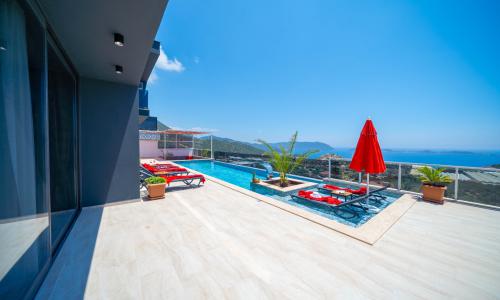 Villa Dark Palace — 1