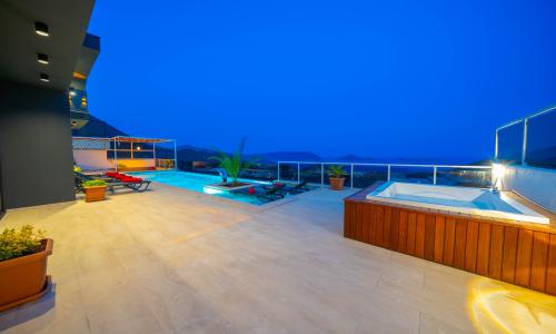 Villa Dark Palace — 47