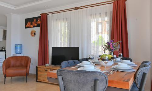 Villa Dionysus — 58