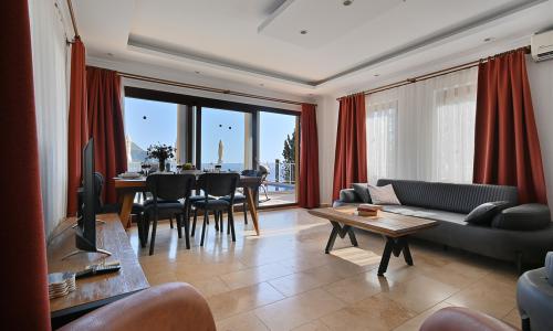 Villa Dionysus — 54