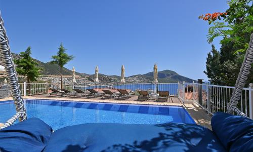 Villa Dionysus — 16