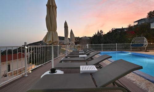 Villa Dionysus — 19