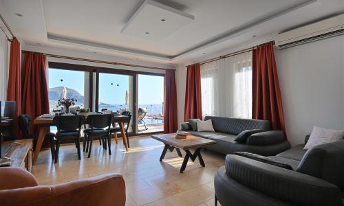 Villa Dionysus — 39