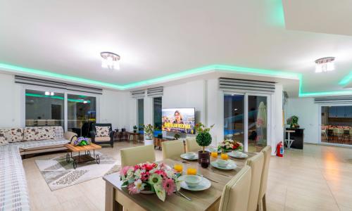 Villa Disney 3 — 36