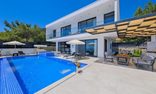 Villa Dolce Deluxe — 13