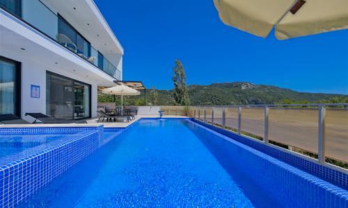 Villa Dolce Deluxe — 120