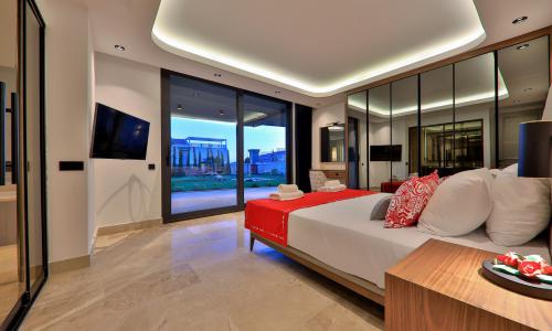 Villa Dreams — 36